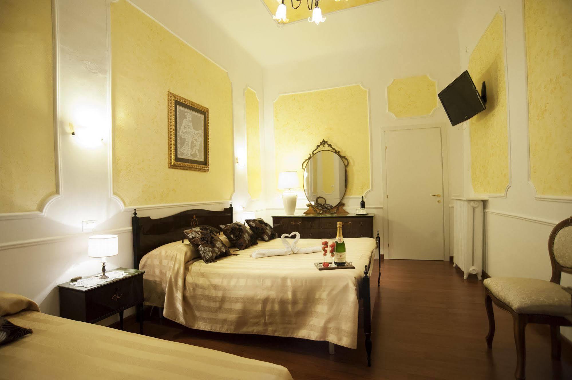 Palazzo Salini - Appartamento Familiare Сульмона Екстер'єр фото